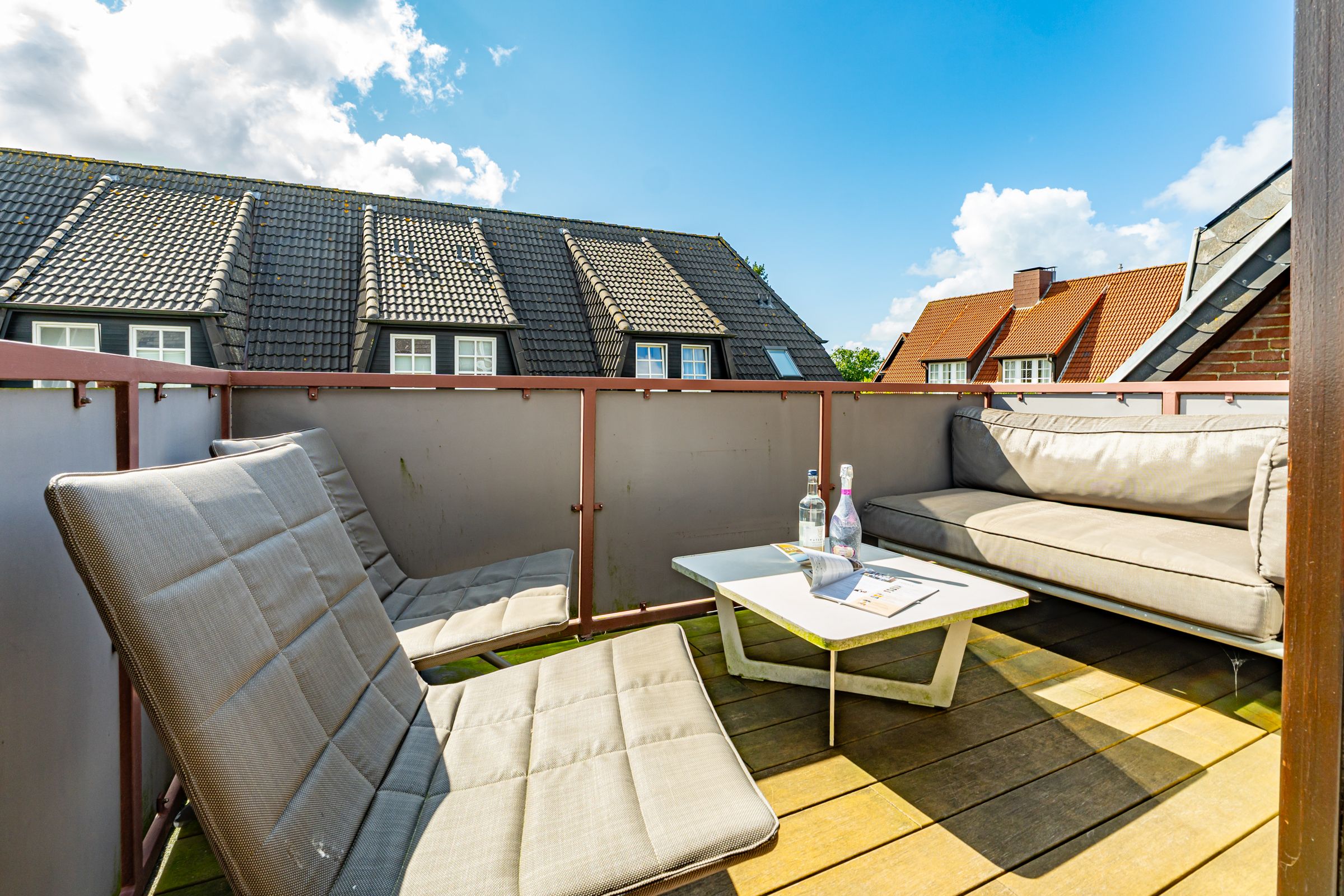 Balkon, Stühle, Tisch, Couch
