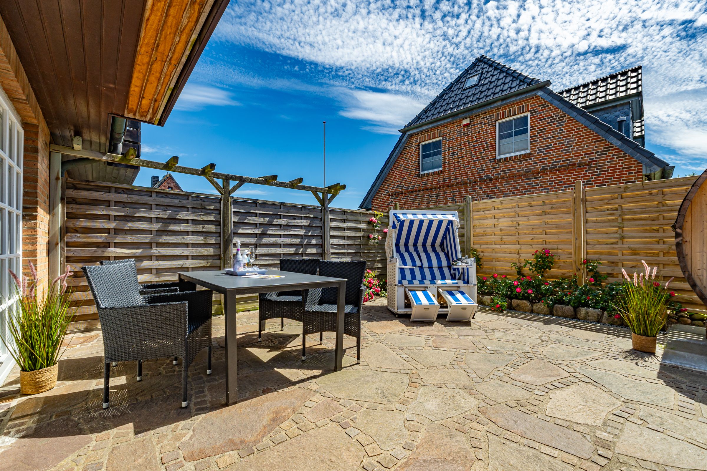 Terrasse, Stühle, Tisch, Strandkorb