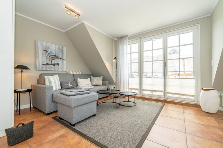 Couch Wohnzimmer Bild Fenster Tisch Lampen