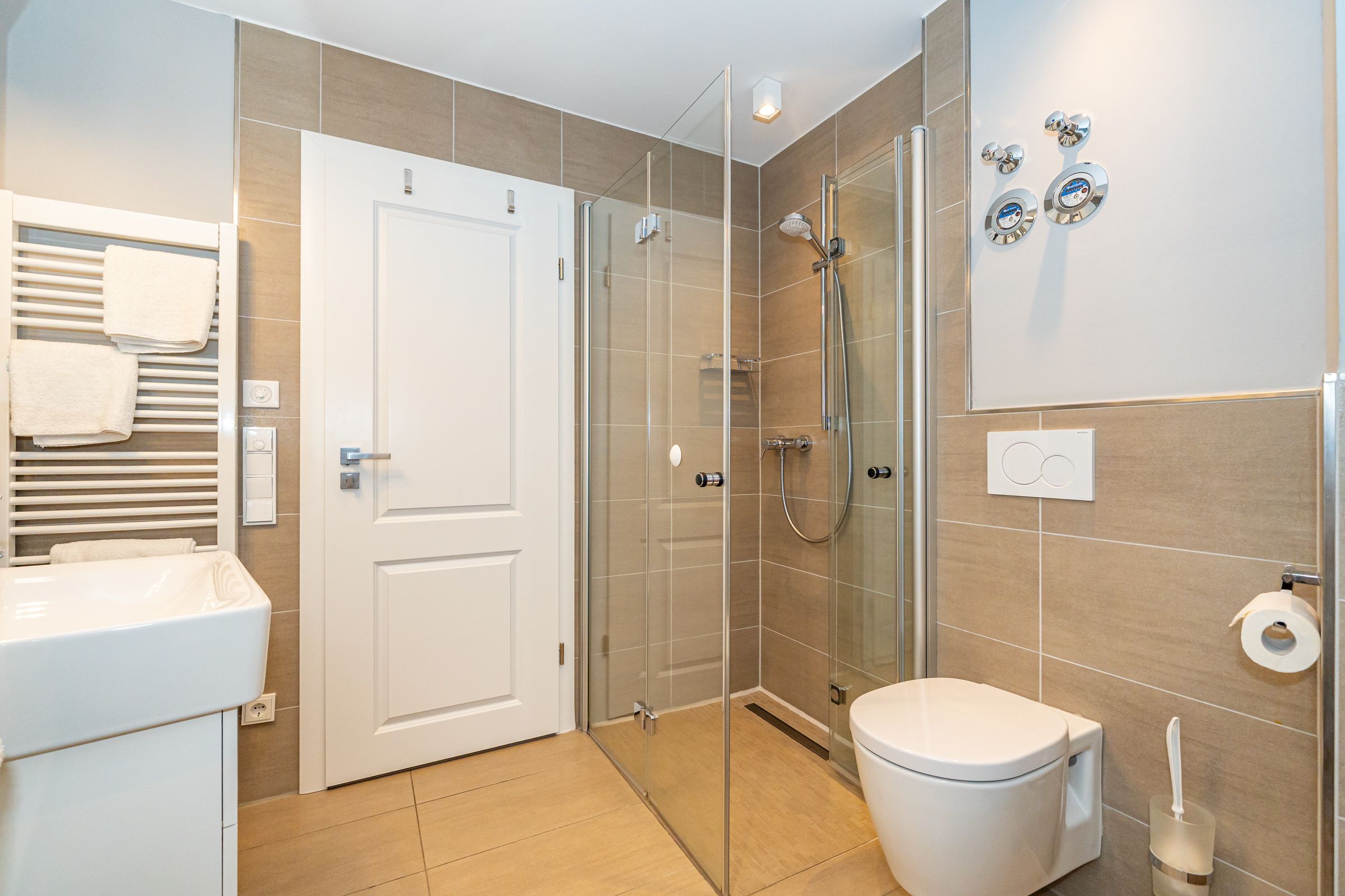 Toilette, Dusche, Heizung
